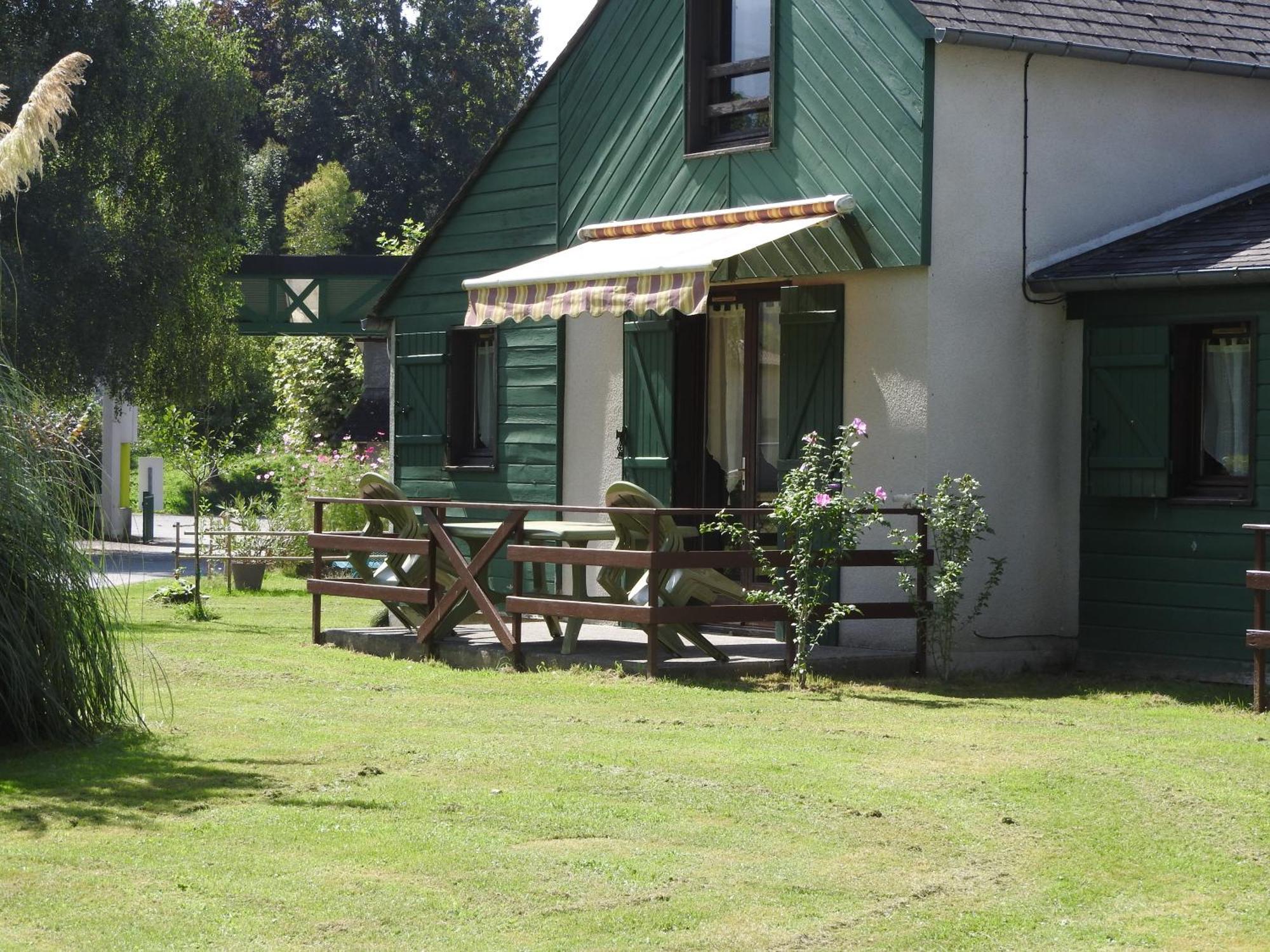 Camping Le Saillet Lestelle-Bétharram Exterior foto